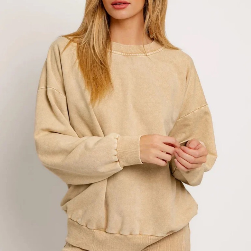 LE LIS Acid Washed Oversized Basic Fleece Pullover Sweatshirt NWT